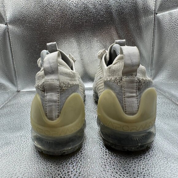 Size 9 Nike Air VaporMax Flyknit White Pure Platinum Womens Sneakers DC4112-100 - Picture 9 of 13